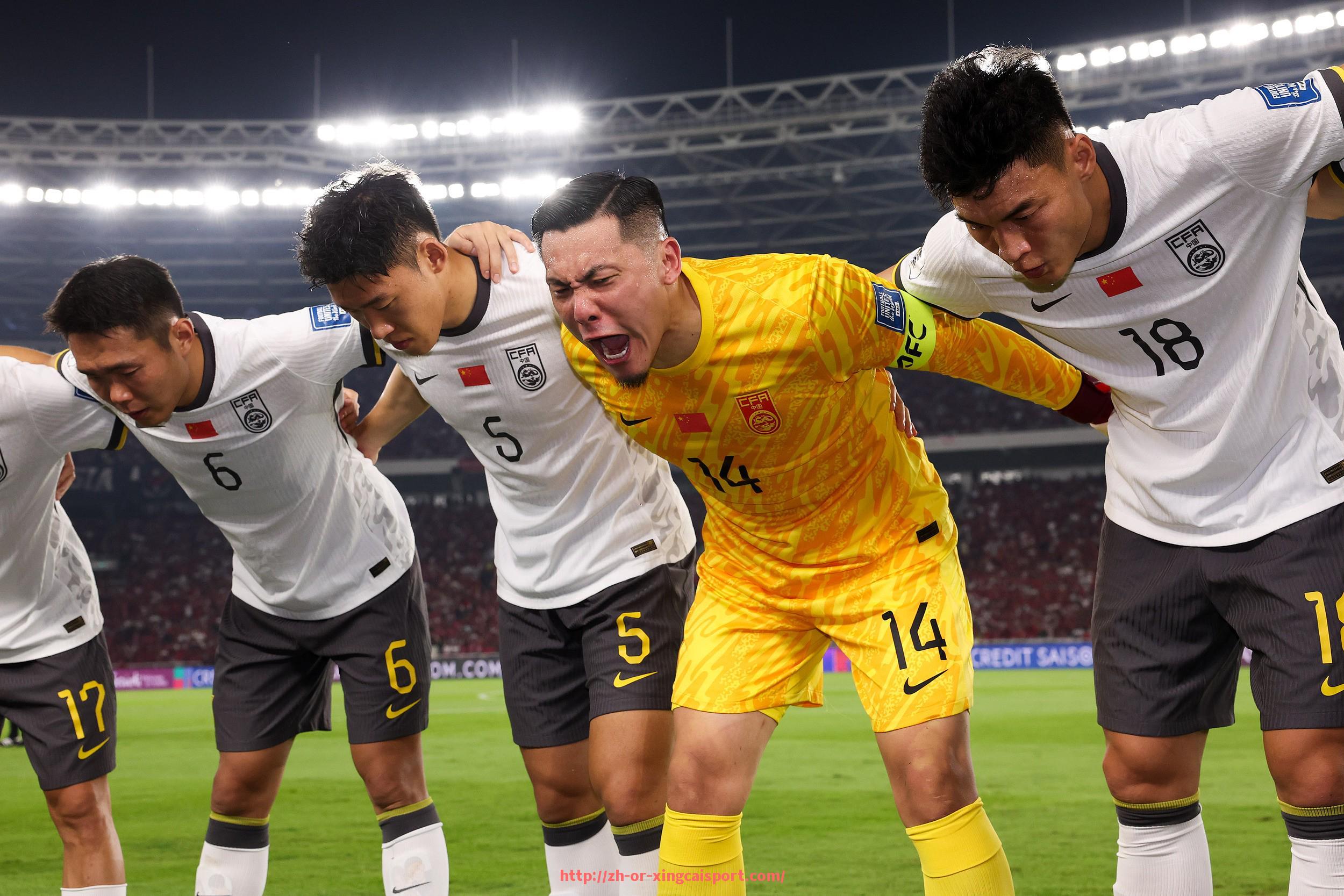 杏彩体育-世俱杯各支球队赛季控球结构图与战术核心区域解读